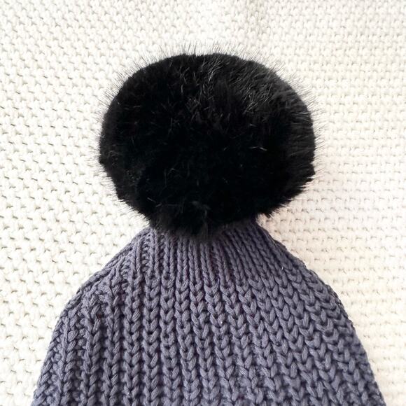 Love Your Melon Navy Blue Knit Cuffed Beanie Matching Faux Fur Pom Pom Hat - Picture 3 of 6